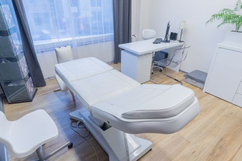 esthesia_praha1-stomatologie-deramtologie-03.jpg