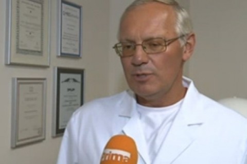 TV Prima, kde pan doktor Víšek popisuje tkáňové lepidlo